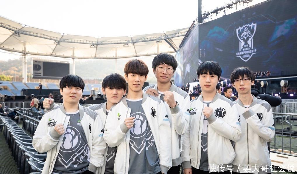 的足球界 的足球界