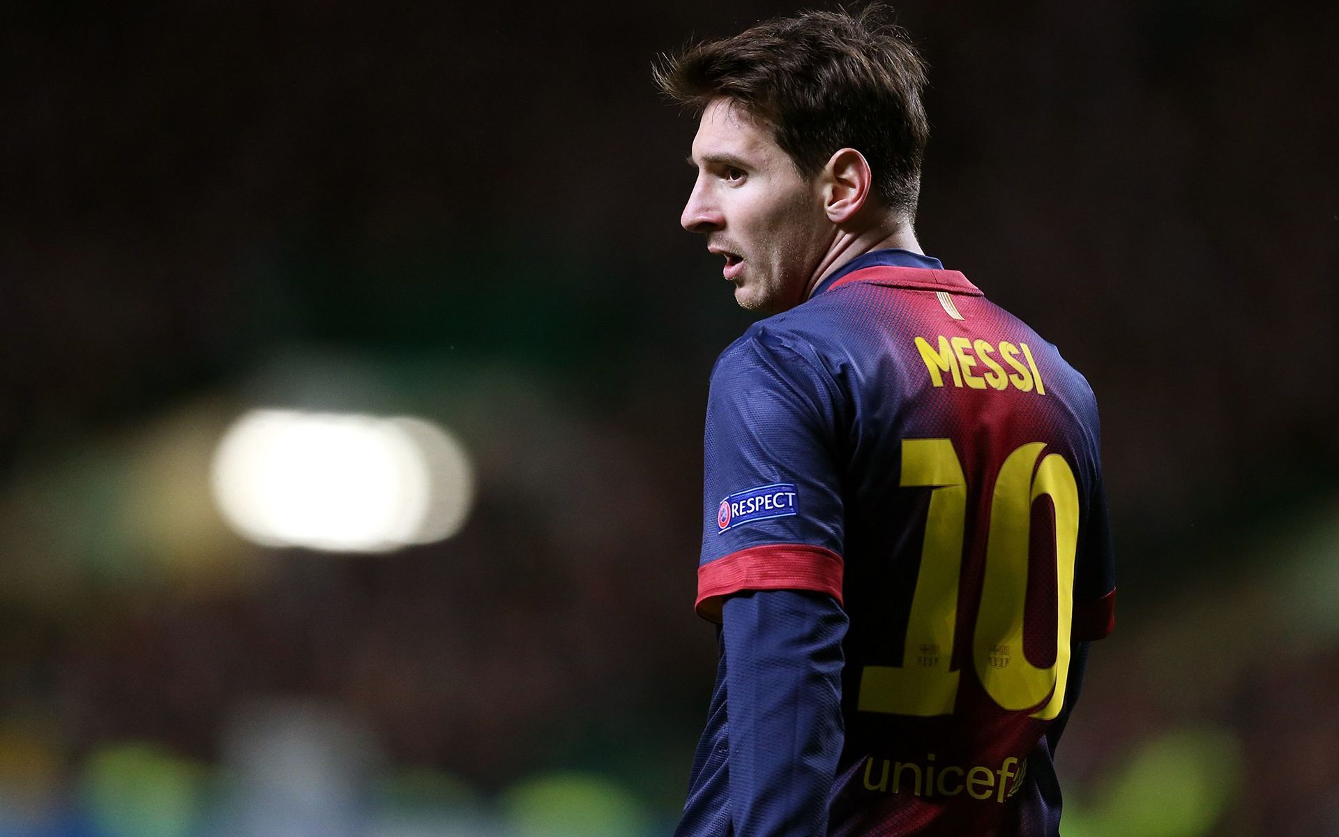 起到了决定 起到了决定