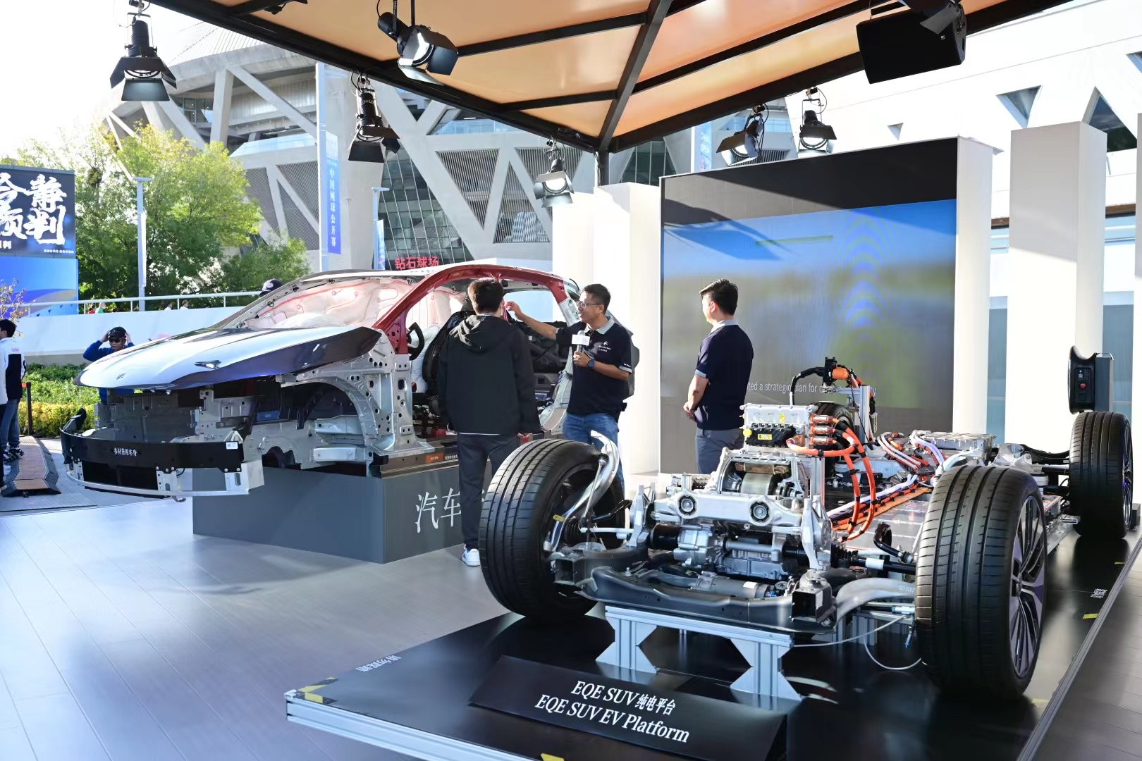 通过连贯的 通过连贯的